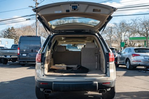 Used 2008 Saturn Outlook XR w/ Premium Trim Package image 21