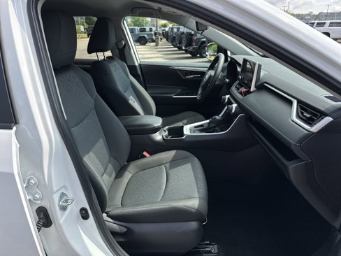 Used 2024 Toyota RAV4 XLE image 14
