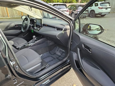 Used 2022 Toyota Corolla LE image 12