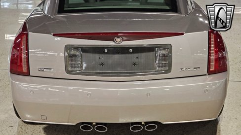 Used 2004 Cadillac XLR image 13