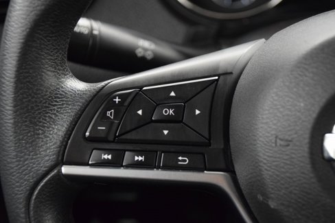 Used 2021 Nissan Rogue Sport S image 25