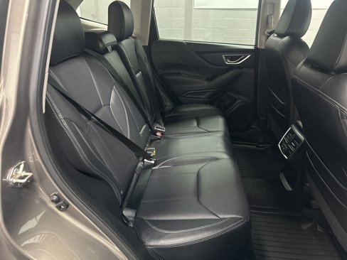 Used 2020 Subaru Forester Limited image 40