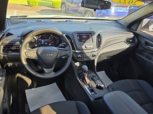 Certified 2022 Chevrolet Equinox RS w/ LPO, Floor Liner Package image 7
