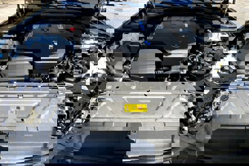 New 2024 BMW 330e w/ Convenience Package image 19