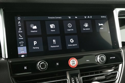 Certified 2025 Porsche Macan image 16