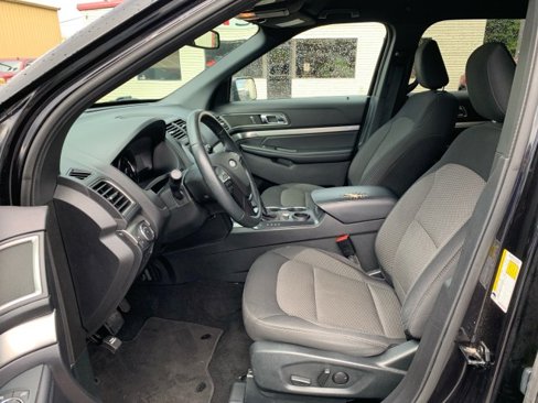 Used 2019 Ford Explorer XLT w/ Equipment Group 201A image 7