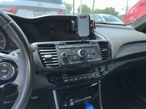 Used 2017 Honda Accord Sport Special Edition image 6