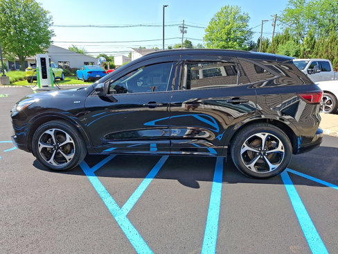 Certified 2023 Ford Escape ST-Line Select w/ Tech Pack #2 image 4