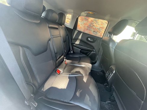 Used 2019 Jeep Compass Latitude w/ Cold Weather Group image 21