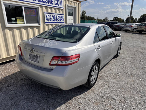 Used 2010 Toyota Camry LE image 7