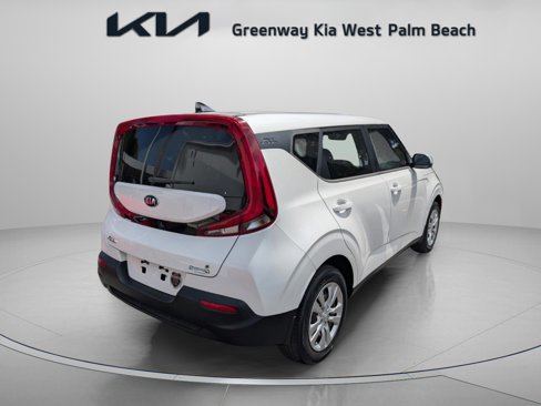 Certified 2021 Kia Soul LX image 8