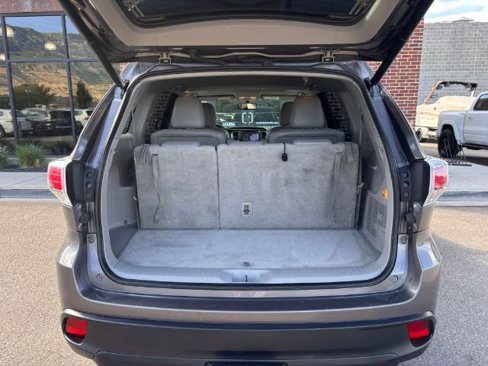 Used 2015 Toyota Highlander XLE image 9