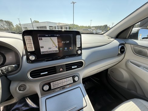 Used 2019 Hyundai Kona Ultimate image 18