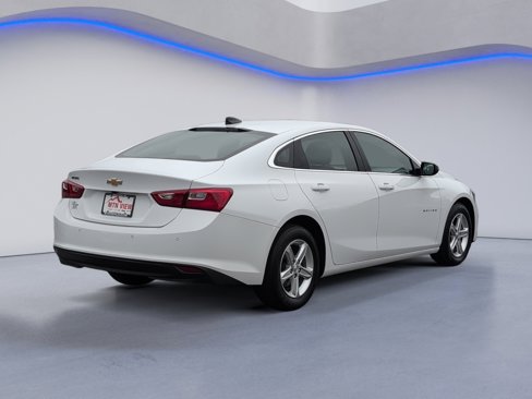Used 2024 Chevrolet Malibu LS w/ Driver Confidence Package image 8