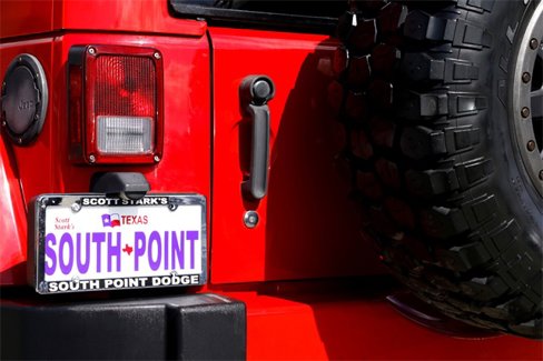 Used 2016 Jeep Wrangler Unlimited Sahara w/ Connectivity Group image 28