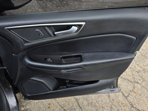 Used 2015 Ford Edge SEL w/ Equipment Group 201A image 16