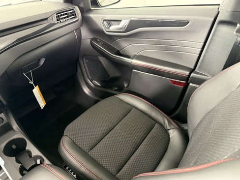 New 2025 Ford Escape ST-Line w/ Tech Pack #1 image 15