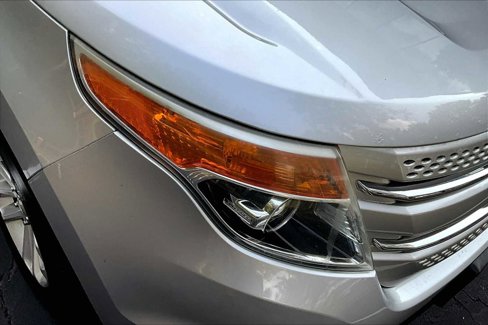 Used 2013 Ford Explorer XLT image 25