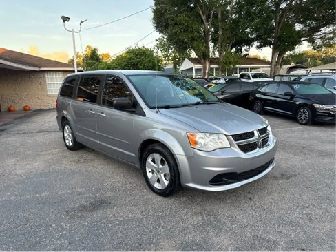 Used 2016 Dodge Grand Caravan SE w/ Quick Order Package 29E SE image 3