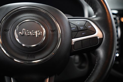 Used 2020 Jeep Compass Limited image 20