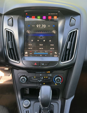 Used 2017 Ford Focus SE image 25