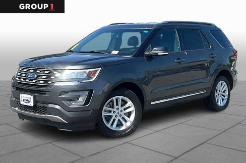 Used 2017 Ford Explorer XLT w/ Equipment Group 202A image 1