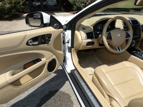 Used 2012 Jaguar XK Convertible image 16
