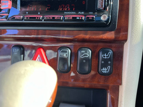 Used 2001 Mercedes-Benz SLK 320 image 32