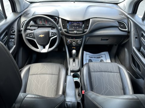 Used 2022 Chevrolet Trax LT w/ Sport Edition image 44