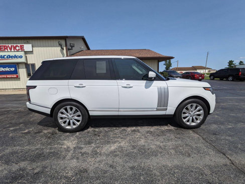 Used 2016 Land Rover Range Rover HSE image 1