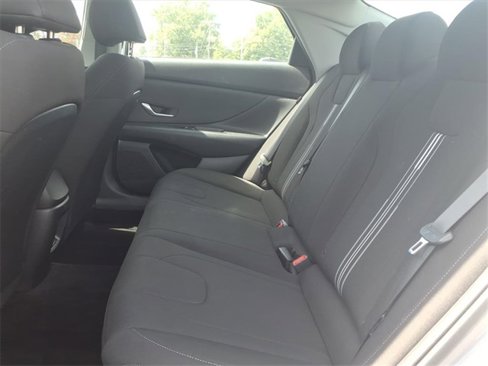 Used 2024 Hyundai Elantra SEL image 26