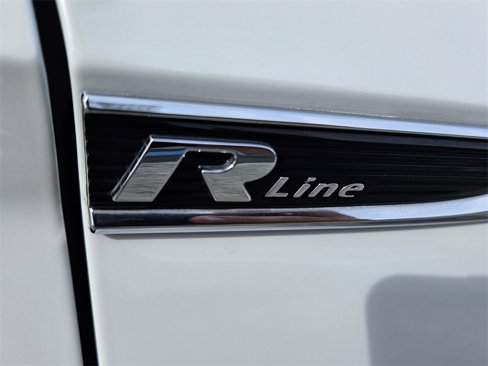 Used 2019 Volkswagen Jetta R-Line w/ R-Line Cold Weather Package image 18