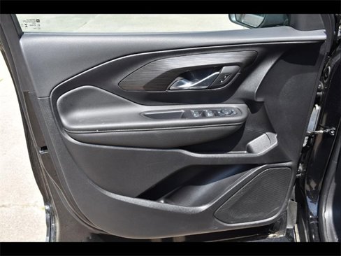 Used 2024 GMC Terrain SLE image 19