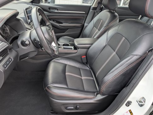 Used 2023 Nissan Altima 2.5 SR image 14