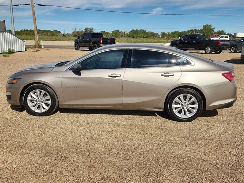 Used 2022 Chevrolet Malibu LT w/ Leather Package image 2