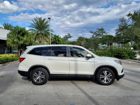 Used 2018 Honda Pilot EX image 4