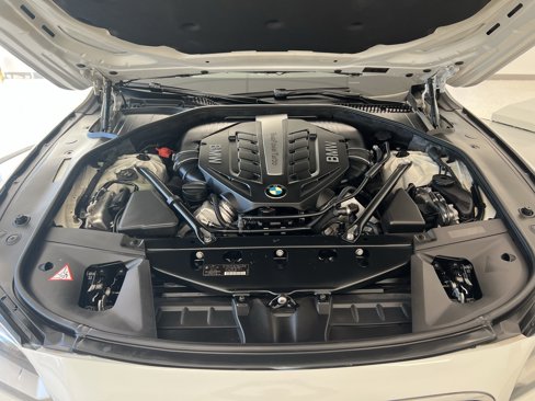 Used 2014 BMW 750Li xDrive image 42