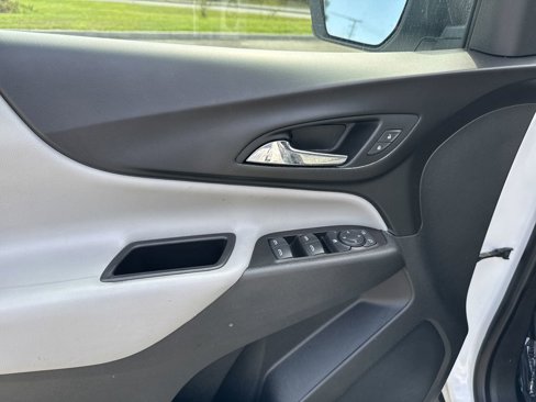 Used 2022 Chevrolet Equinox LS w/ LS Convenience Package image 14