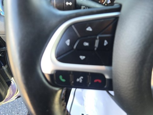 Used 2018 Jeep Compass Limited image 16