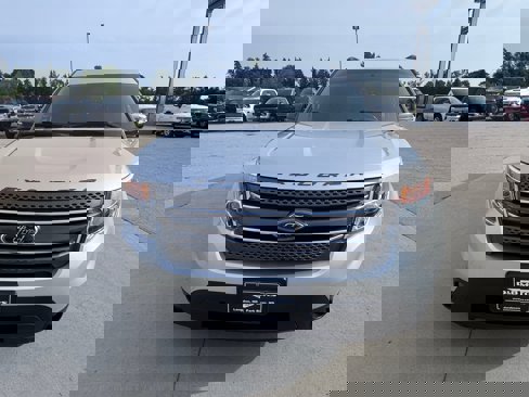Used 2015 Ford Explorer XLT w/ Equipment Group 202B image 9