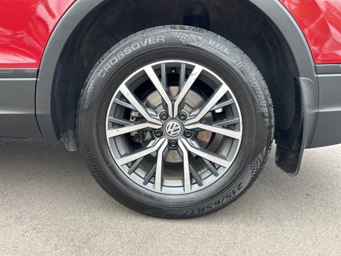 Used 2019 Volkswagen Tiguan SE w/ 3rd Row Seat Package image 2