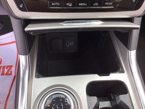 Used 2024 Ford Explorer XLT w/ Equipment Group 202A image 23