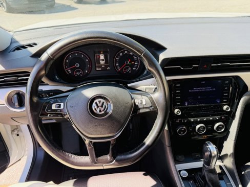 Used 2020 Volkswagen Passat 2.0T SE image 10
