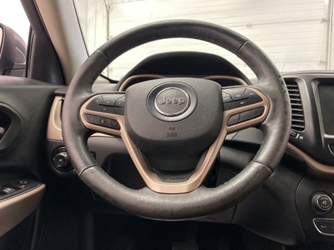 Used 2017 Jeep Cherokee Latitude w/ Cold Weather Group image 15
