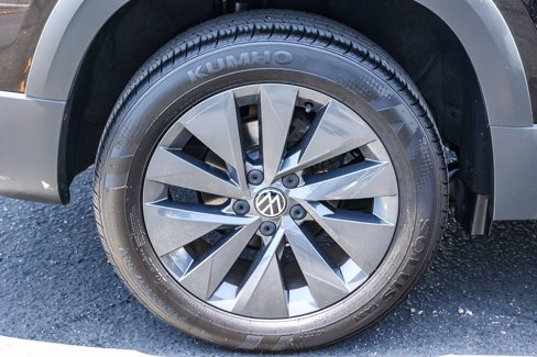 Certified 2022 Volkswagen Taos S image 13
