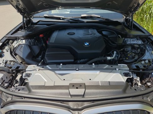 Used 2023 BMW 330i Sedan w/ Driving Assistance Package image 25