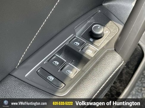 Certified 2022 Volkswagen Tiguan SE w/ Panoramic Sunroof Package image 15