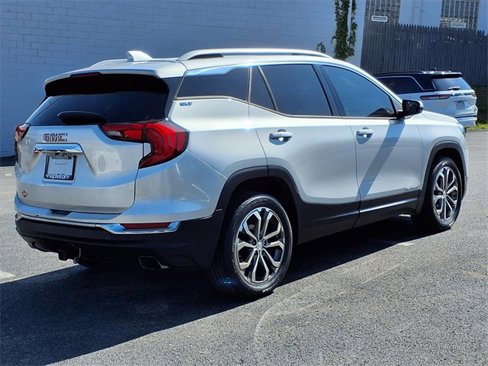 Used 2018 GMC Terrain SLT image 6