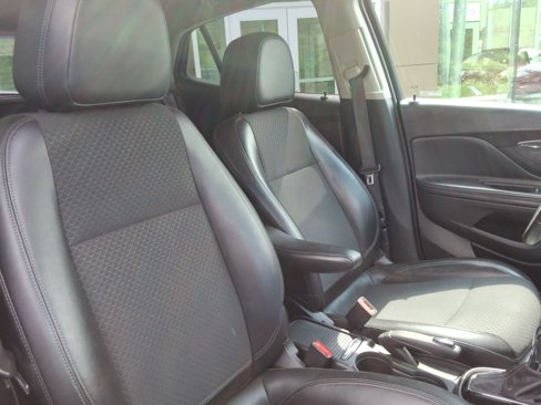 Used 2021 Buick Encore Preferred image 27
