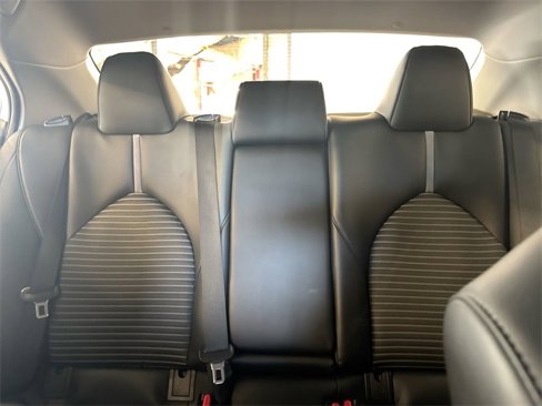 Used 2021 Toyota Camry SE image 29